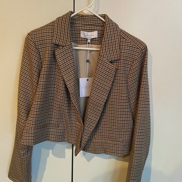 L'Academie - The Lori Cropped Jacket - Picture 1 of 3